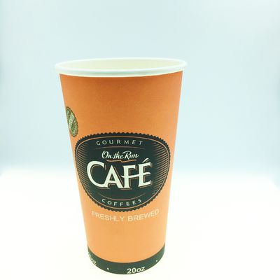 Une tasse en papier unique en plastique, écologique et personnalisée de 22 oz 630 ml.